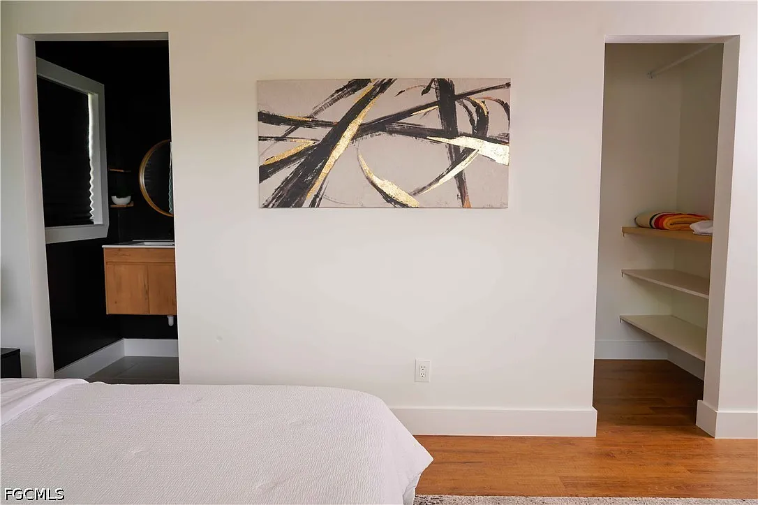 2 bed, 2.0 bath, 1393 sqft, $3,500 — Photo 3