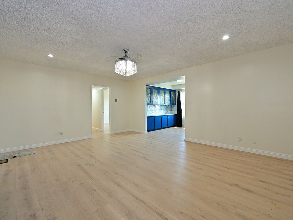 Fully Upgraded! Bright and Large 2B+2B, New flooring, new kitchen, new bathroom, new almost everything