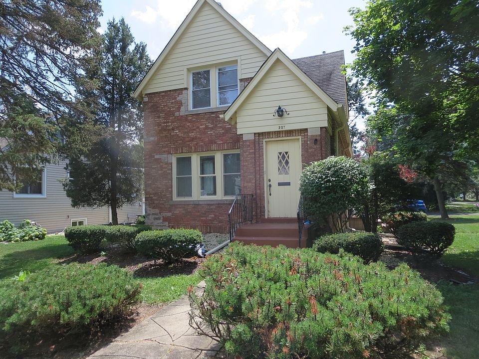 1st image of 227 W Washington St
