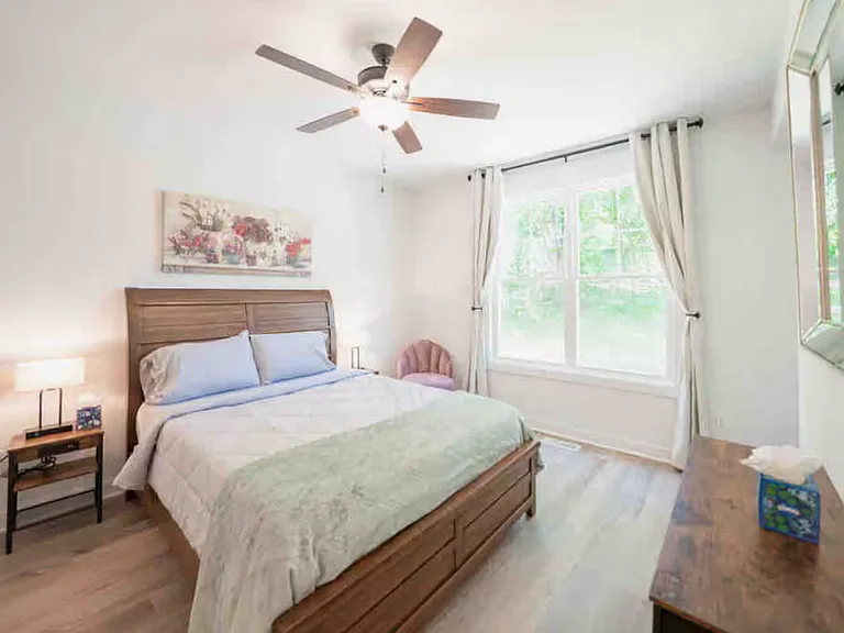 418 Moseley Dr — Photo 29
