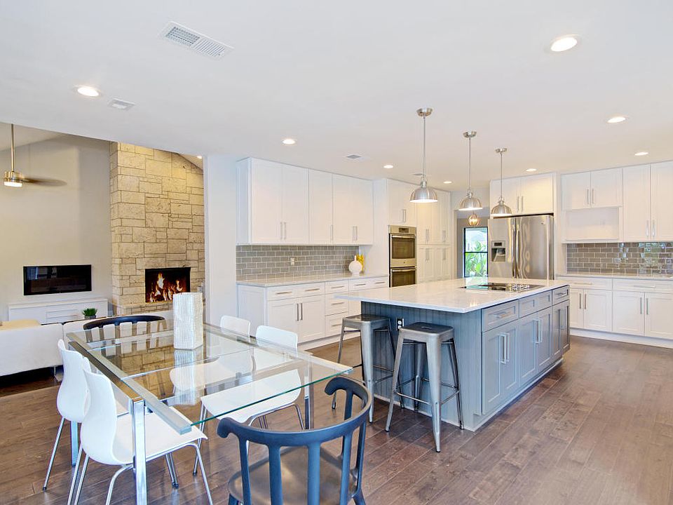 Updated Oversized Kitchen