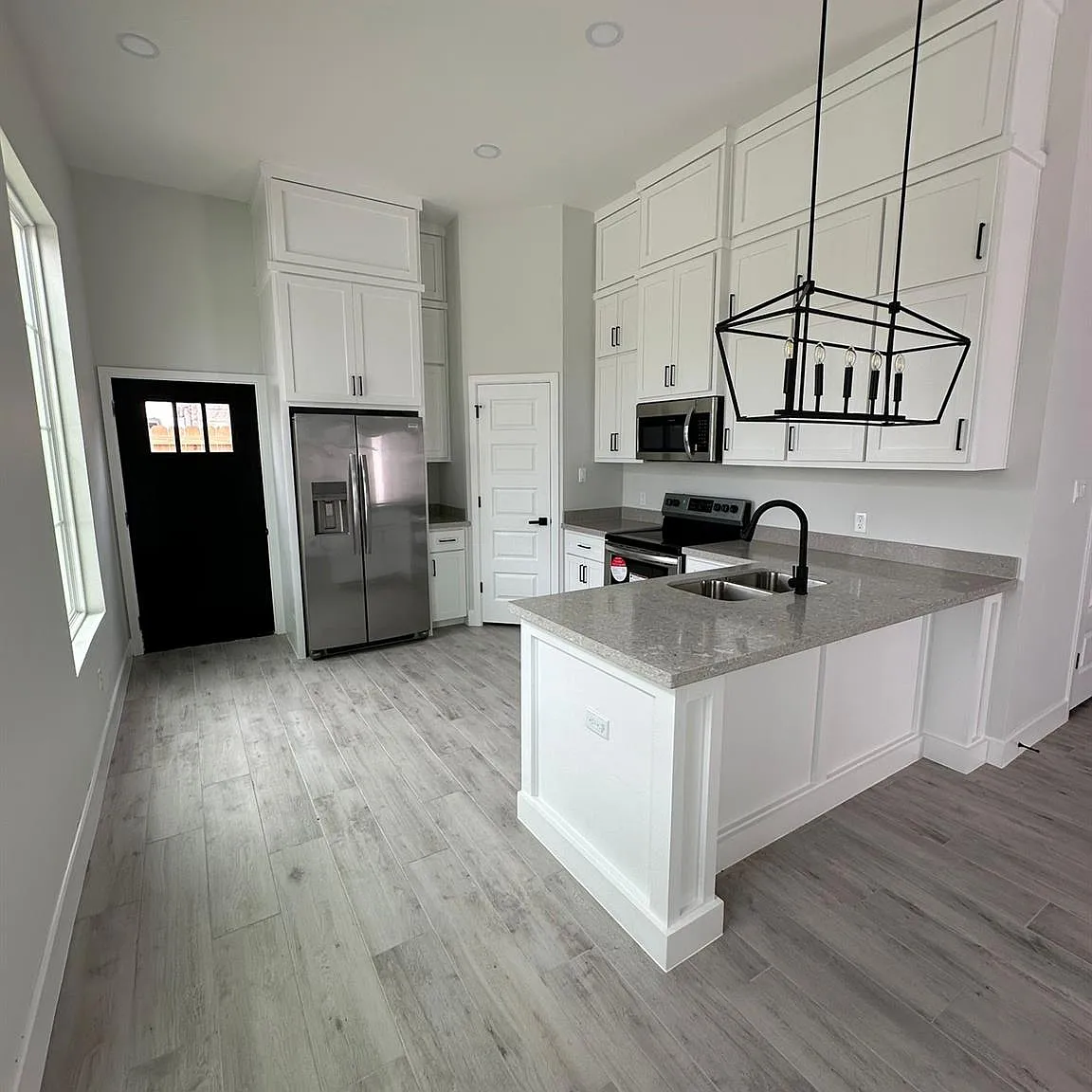 2 bed, 4.0 bath, 1090 sqft, $1,200 — Photo 3