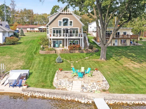 16419 Lakeview Dr, Vandalia, MI 49095