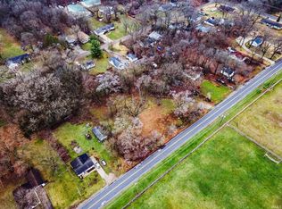 52649 Emmons Rd, South Bend, IN 46637