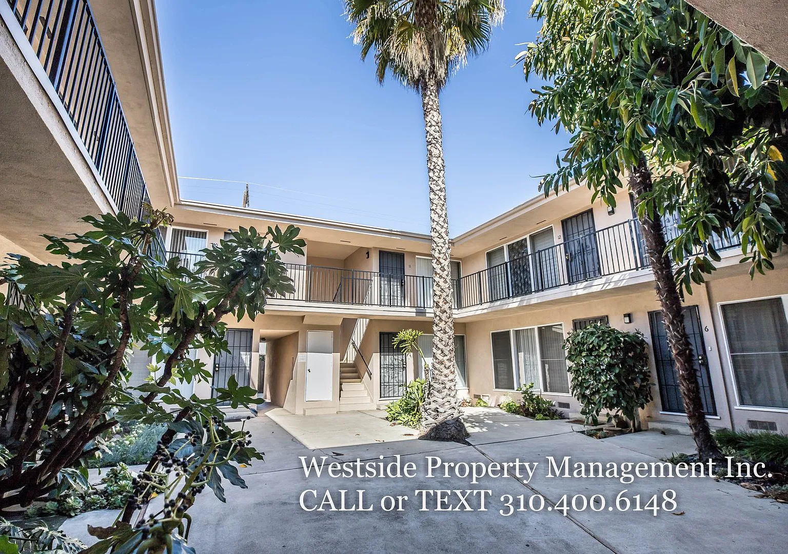 1555 S Hayworth Ave — Photo 3