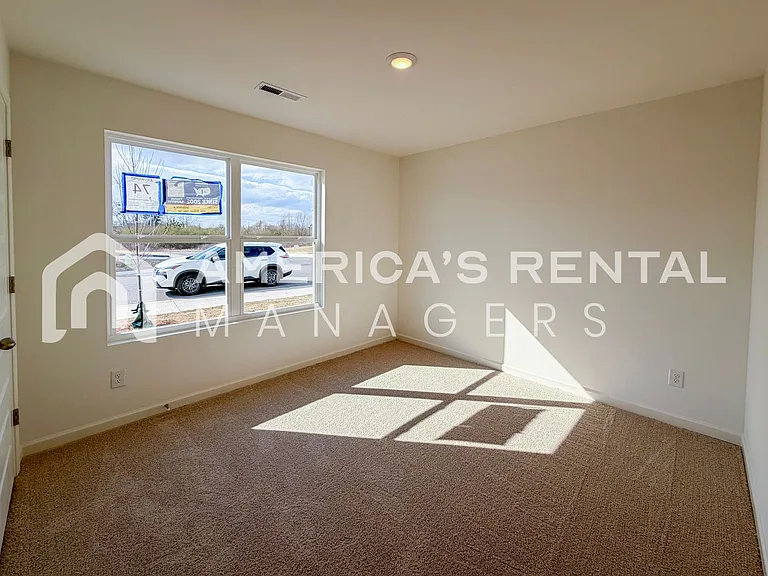 2126 Addison Way SW — Photo 9