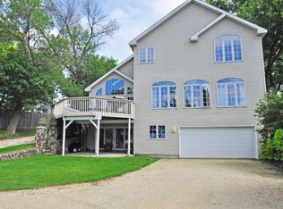 194 E Grand Ave, Fox Lake, IL 60020