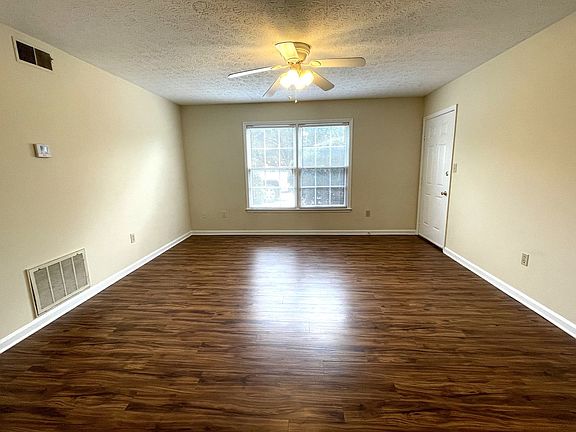 3rd image of 160 Barrington Pl #0df9828aa