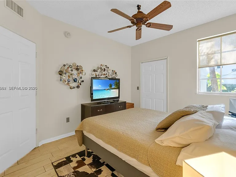 3235 NE 184th St #11103 — Photo 12
