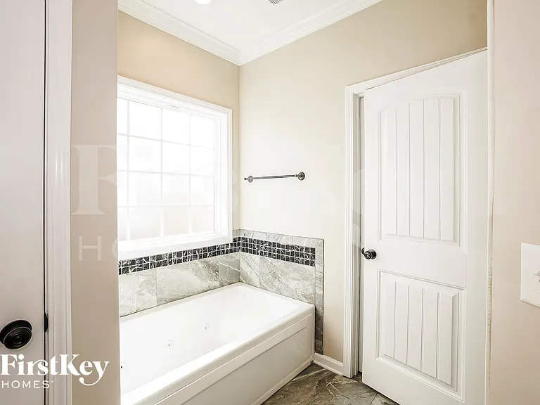 1544 Kestrel Dr — Photo 17