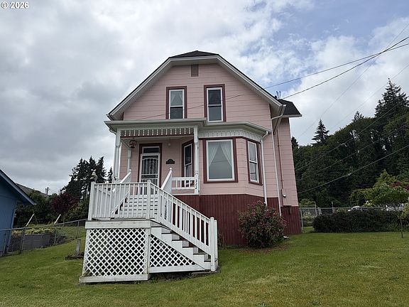 4th image of 322 W D St