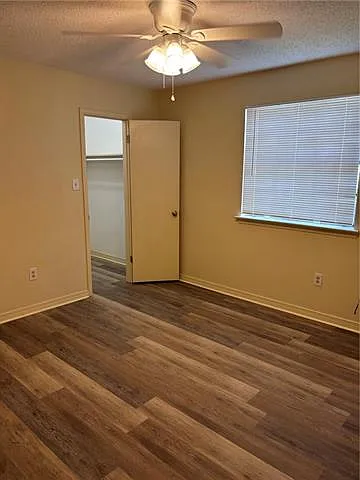 184 Crislaur Ave #E — Photo 13