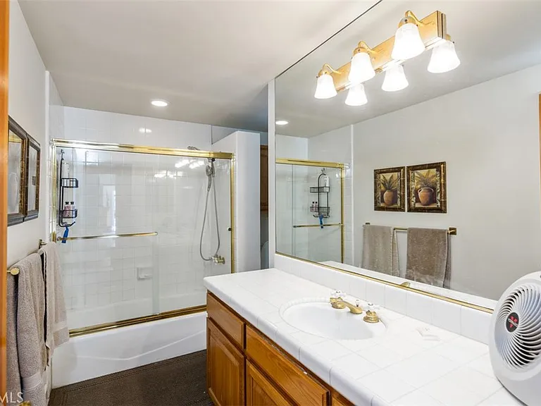181 Sunset Ter — Photo 32