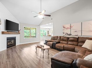 1133 Old Charlotte Trce, Clarksville, TN 37040