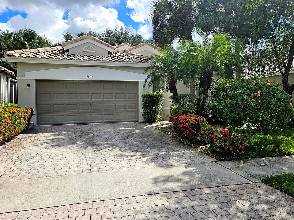1st image of 9825 Mantova Dr