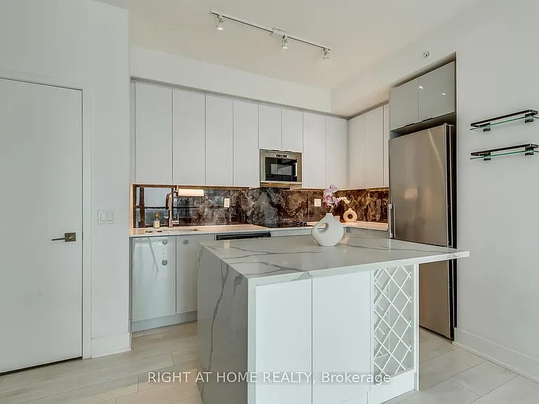 2916 Highway 7 Rd #3202 — Photo 10