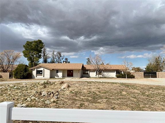2nd image of 2309 W Avenue N12