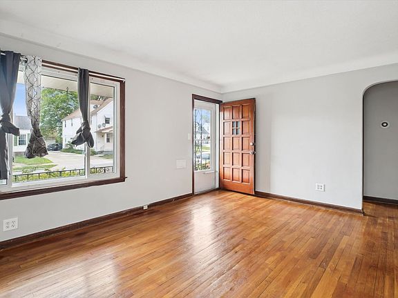 5th image of 20700 Goller Ave