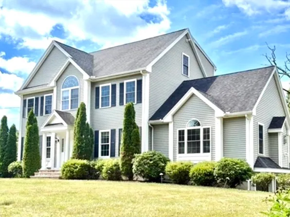 1055 Salem St, North Andover, MA 01845