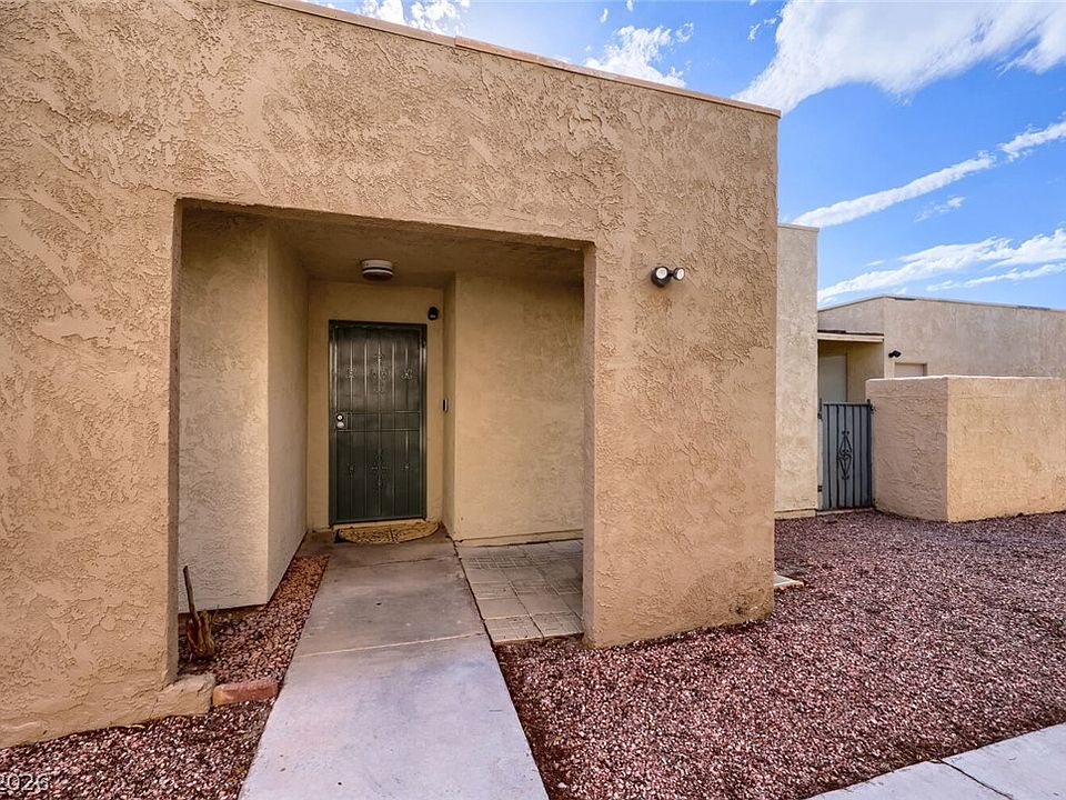 1st image of 4213 Essex Green Ct