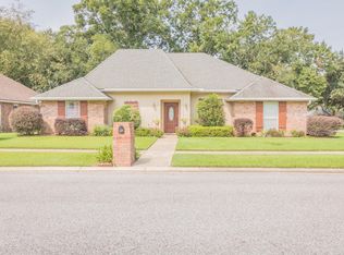 107 Water Birch Ln, Youngsville, LA 70592