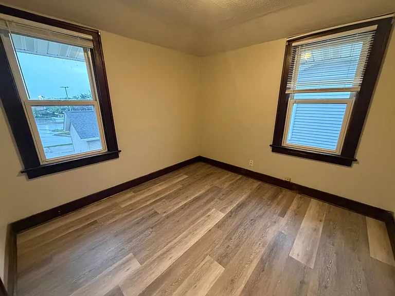 306 Dawes St — Photo 14