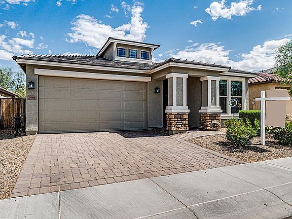 3rd image of 2448 E Fawn Dr