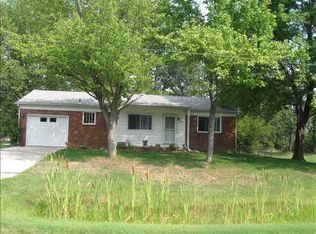 2694 Thunderbird Trl, Lambertville, MI 48144
