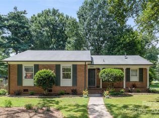 7400 Woodstream Dr, Charlotte, NC 28210