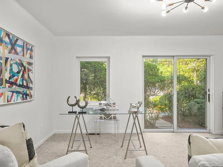 1341 Pelhamdale Ave — Photo 25