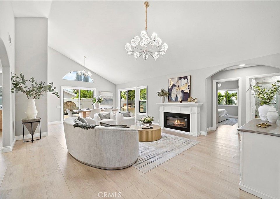 1st image of 25981 Cordillera Dr
