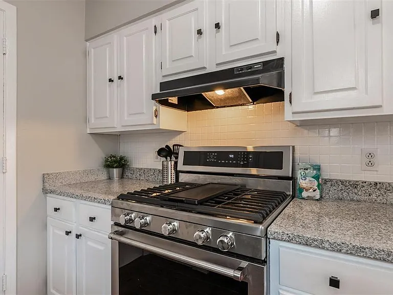 3621 Pleasant Run Rd — Photo 10
