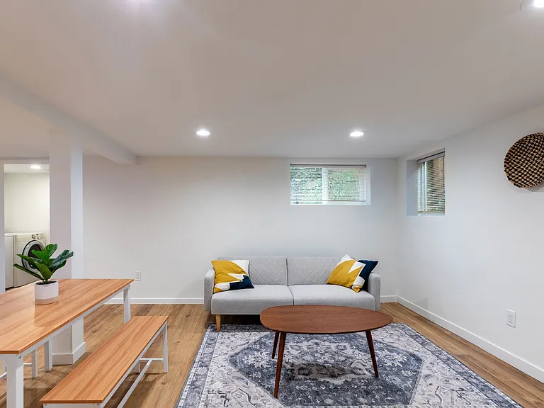 12053 Hiram Pl NE #B — Photo 5