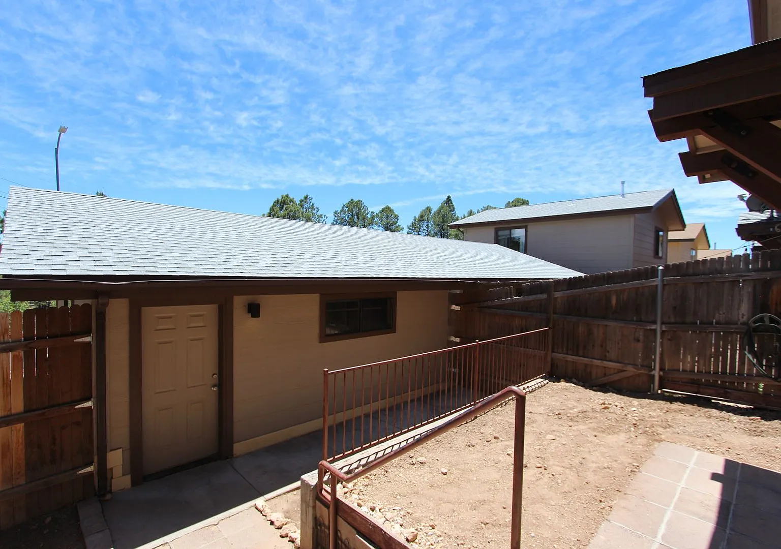 4-Bedroom Rio Homes Townhome Near NAU and CCC — Photo 2