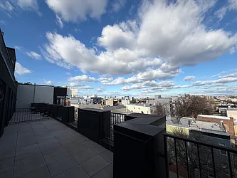 338 Evergreen Avenue, #520A