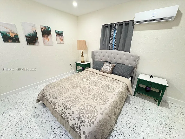 1901 SW 9th St #1 — Photo 25