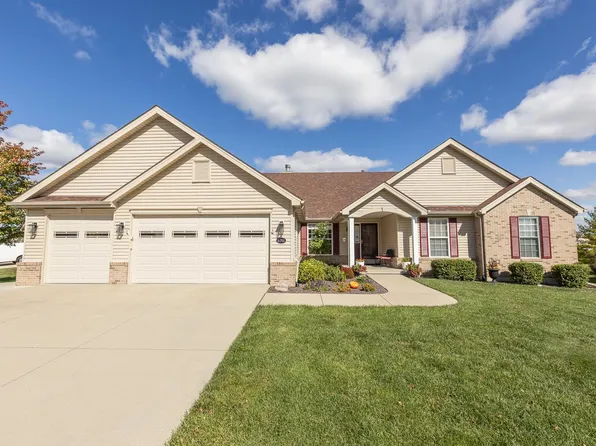 6761 Oxford Ln, Maryville, IL 62062
