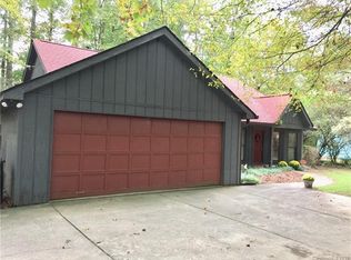5024 Mount Holly Huntersville Rd, Charlotte, NC 28216