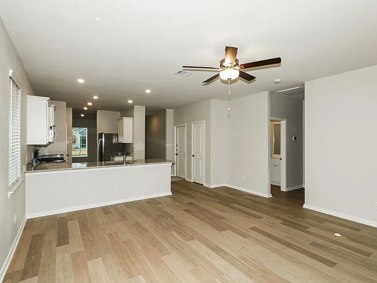 408 Mustang Trot Dr — Photo 6