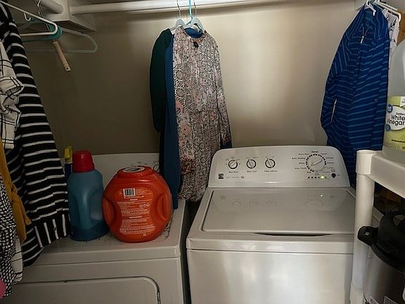 4th image of 4188 Hamilton Cir