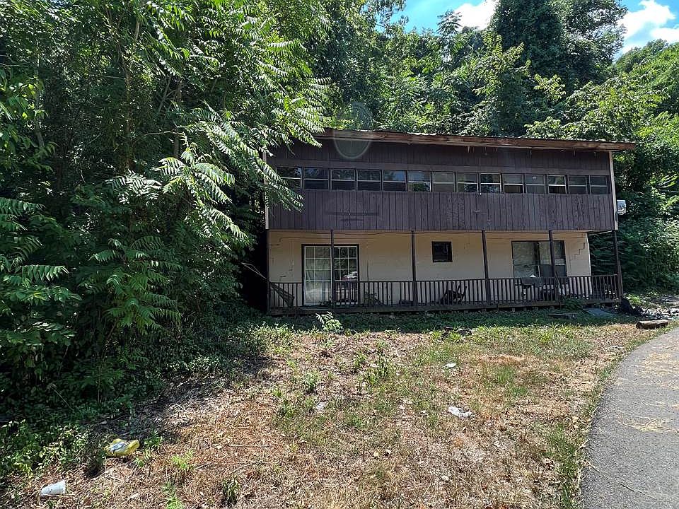 2nd image of 2251 Mountain View Rd