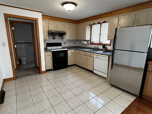 48 Kingcrest Ter Photo 1