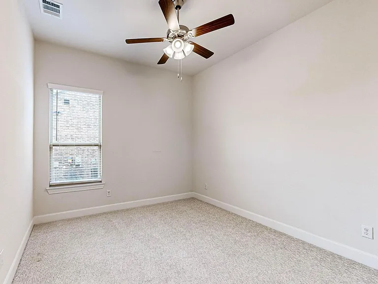9826 Polk St — Photo 23