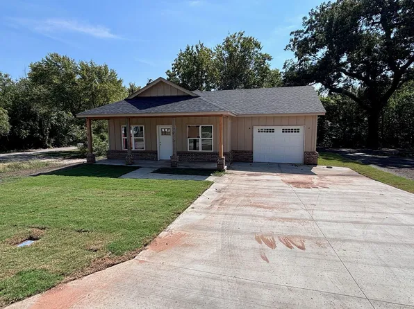 204 W Magnolia St, Coweta, OK 74429