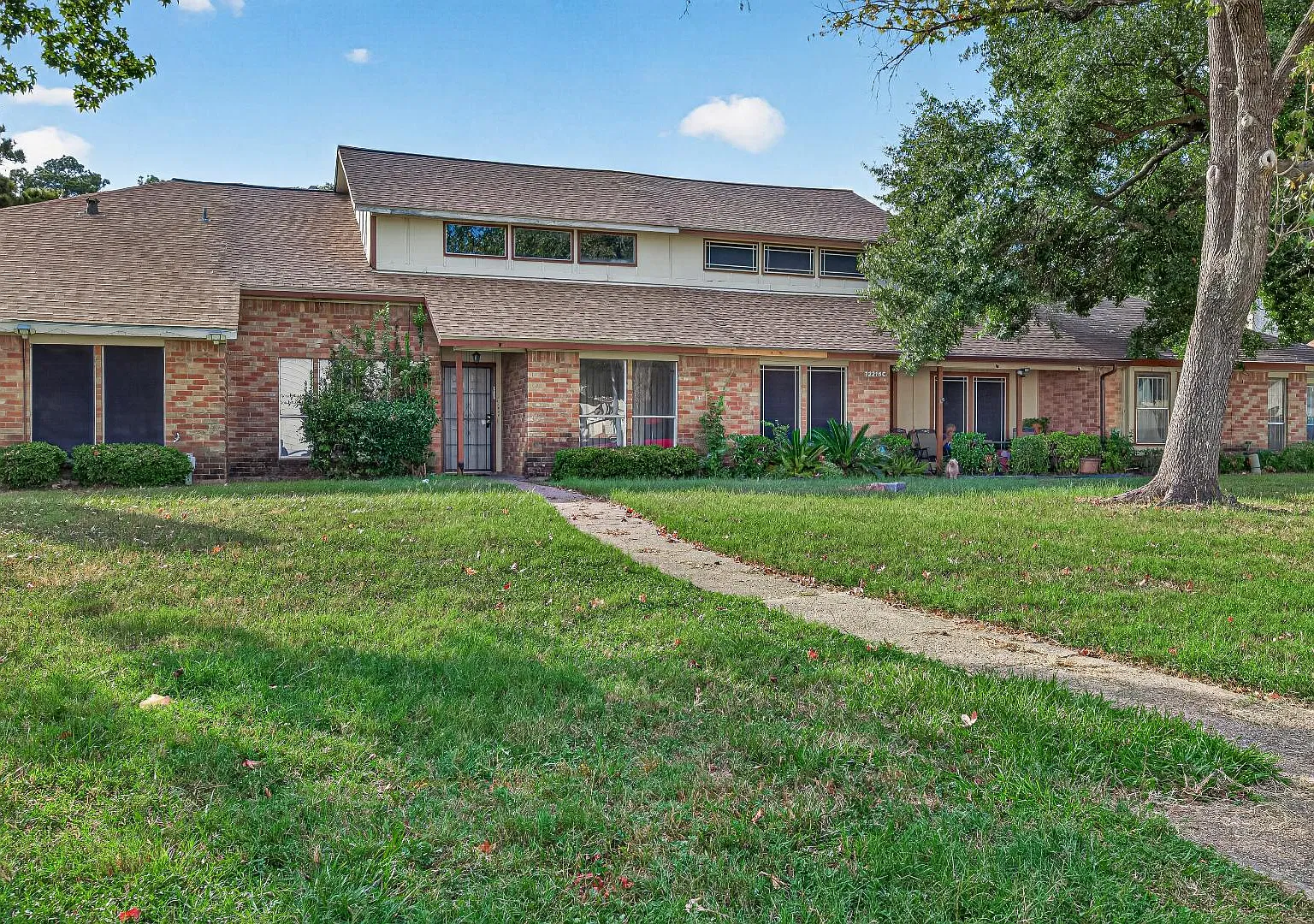 12215 W Village Dr - B — Photo 4