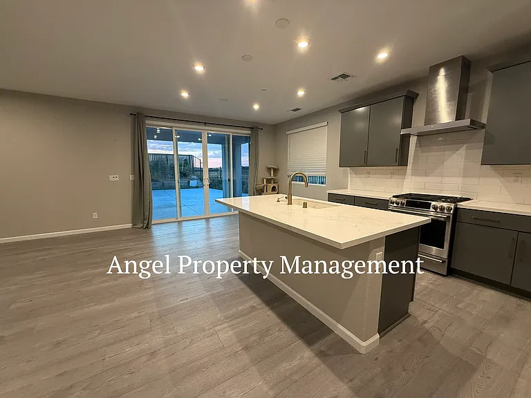 433 Fuchsia Ct — Photo 5