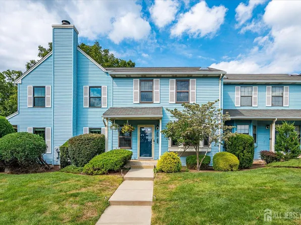 1602 Deerfield Dr, Edison, NJ 08820
