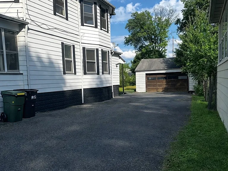 977 Jaques Ave — Photo 14