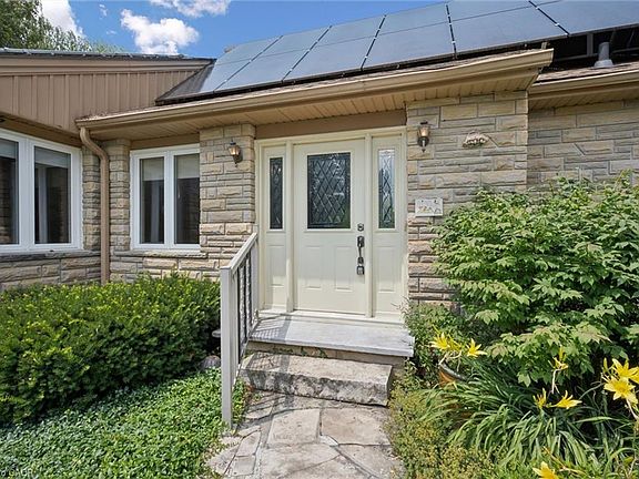 4th image of 8060 Wellington St #18
