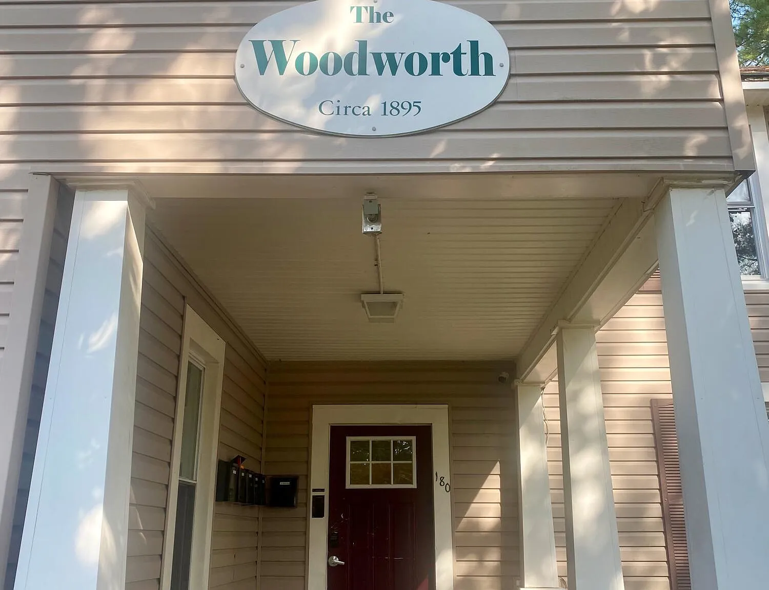 1 bed, 1.0 bath, $1,000 — Photo 1